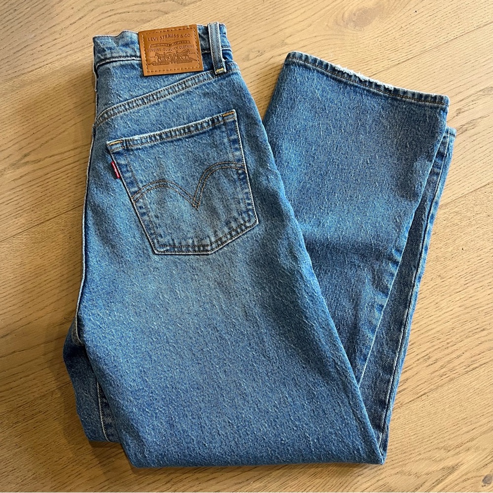 LEVI’S Ribcage Straight Ankle Jeans